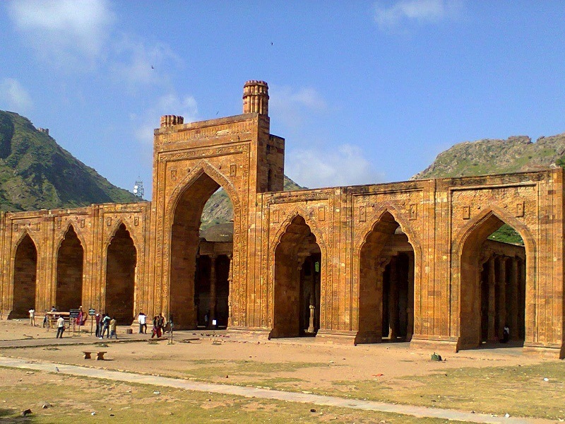 Adhai Din Ka Jhonpra