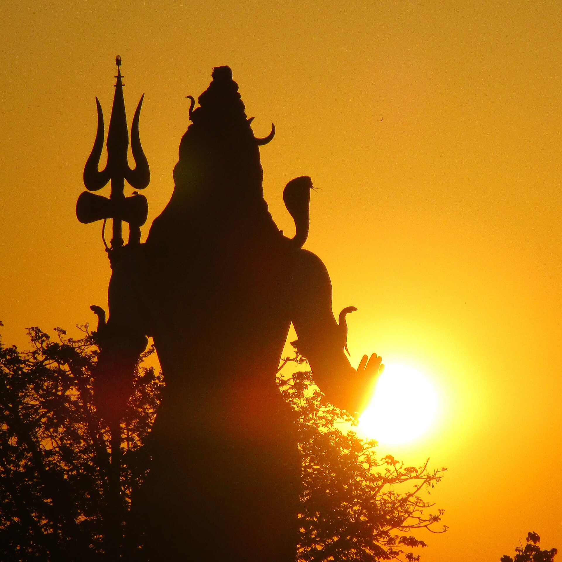 The great Shiva, Haridwar — Faridabad to Haridwar taxi | EZPZ Taxi