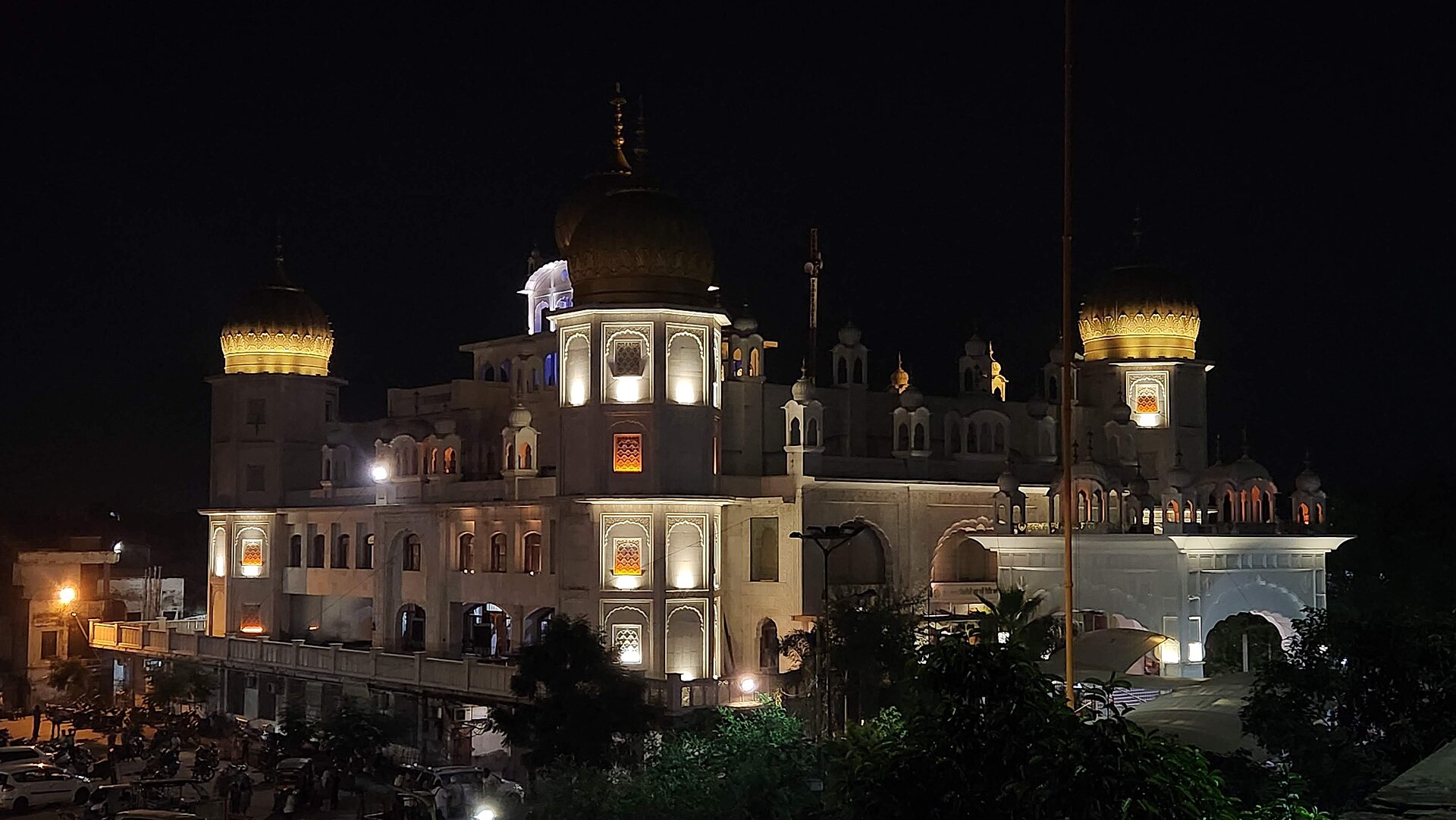 Gurdwara Dukhniwaran Sahib, Ludhiana — Faridabad to Ludhiana taxi | EZPZ Cabs