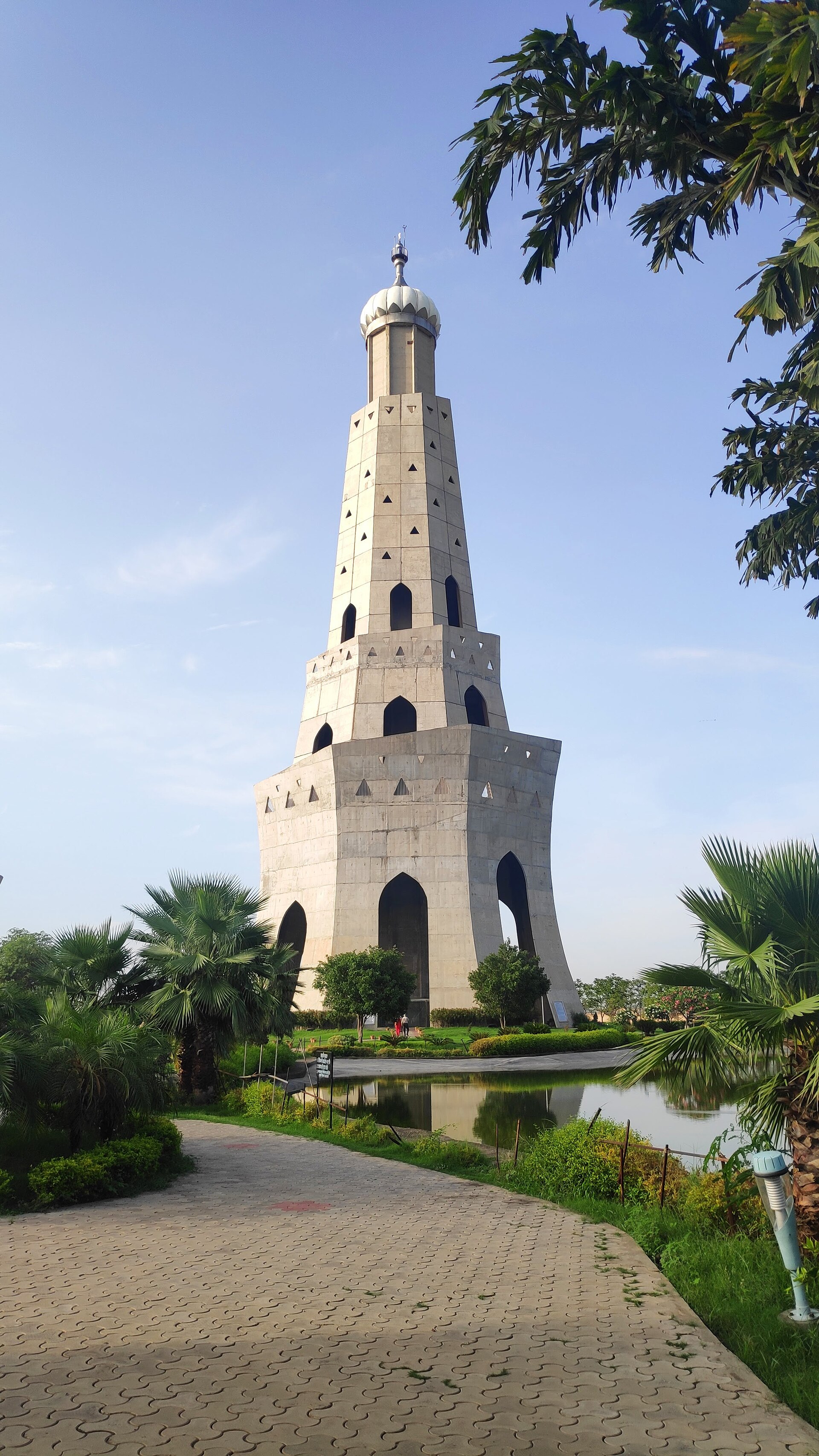 The victory minaret, Mohali — Faridabad to Mohali taxi | EZPZ Cabs