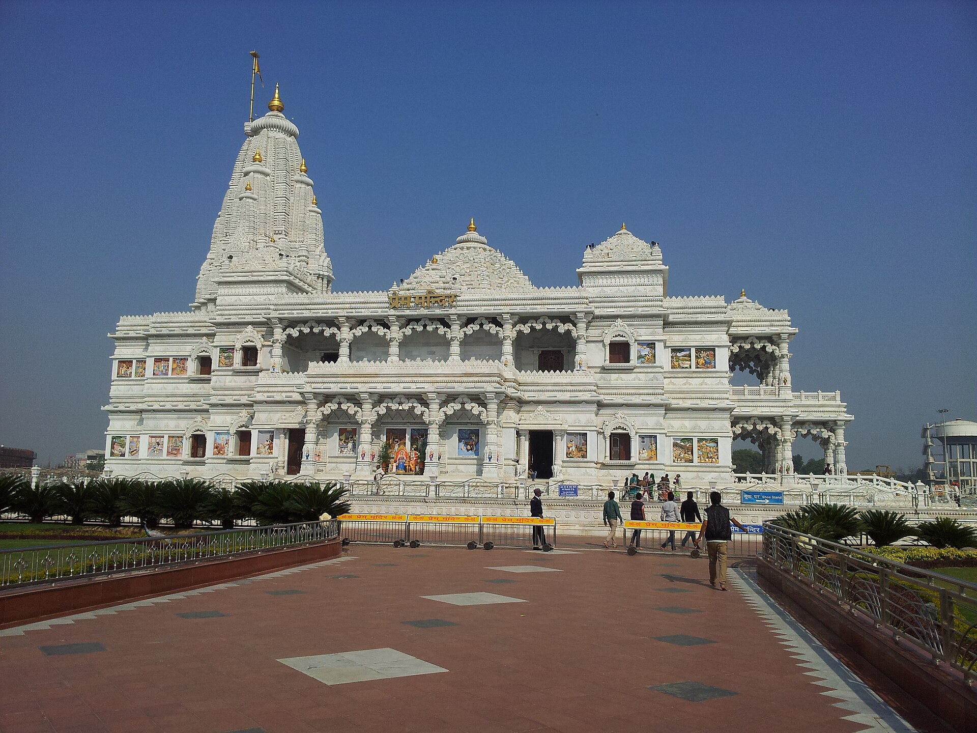 Vrindavan mornings, Mathura — Delhi to Mathura taxi | EZPZ Taxi